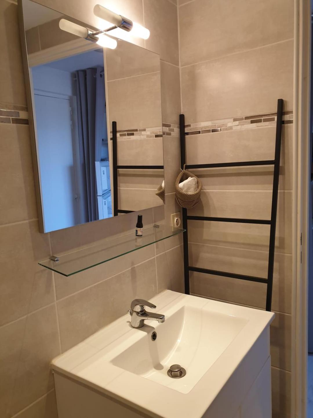Appartement Climatise A 800M De La Plage Fréjus Buitenkant foto