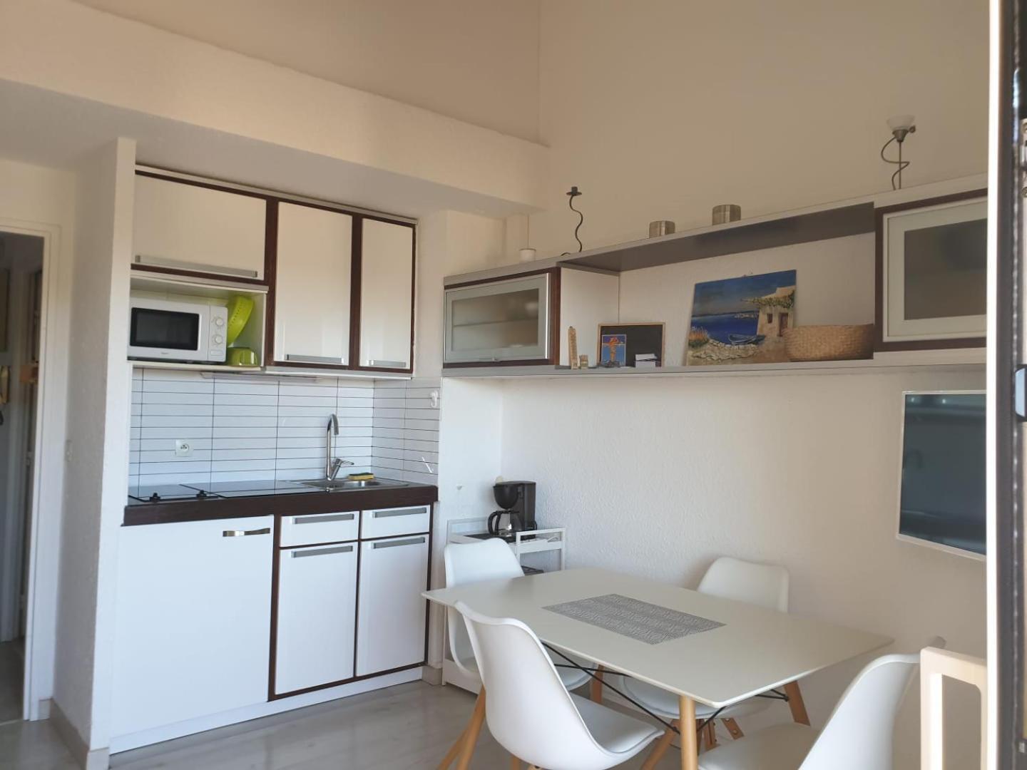 Appartement Climatise A 800M De La Plage Fréjus Buitenkant foto